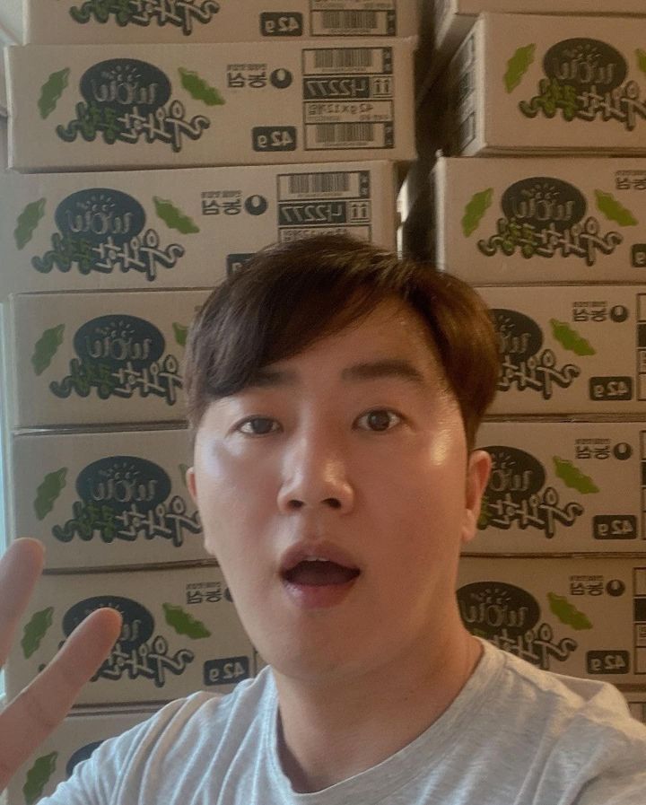 농심에서 신상 과자 협찬 받은 홍진호_1.jpg
