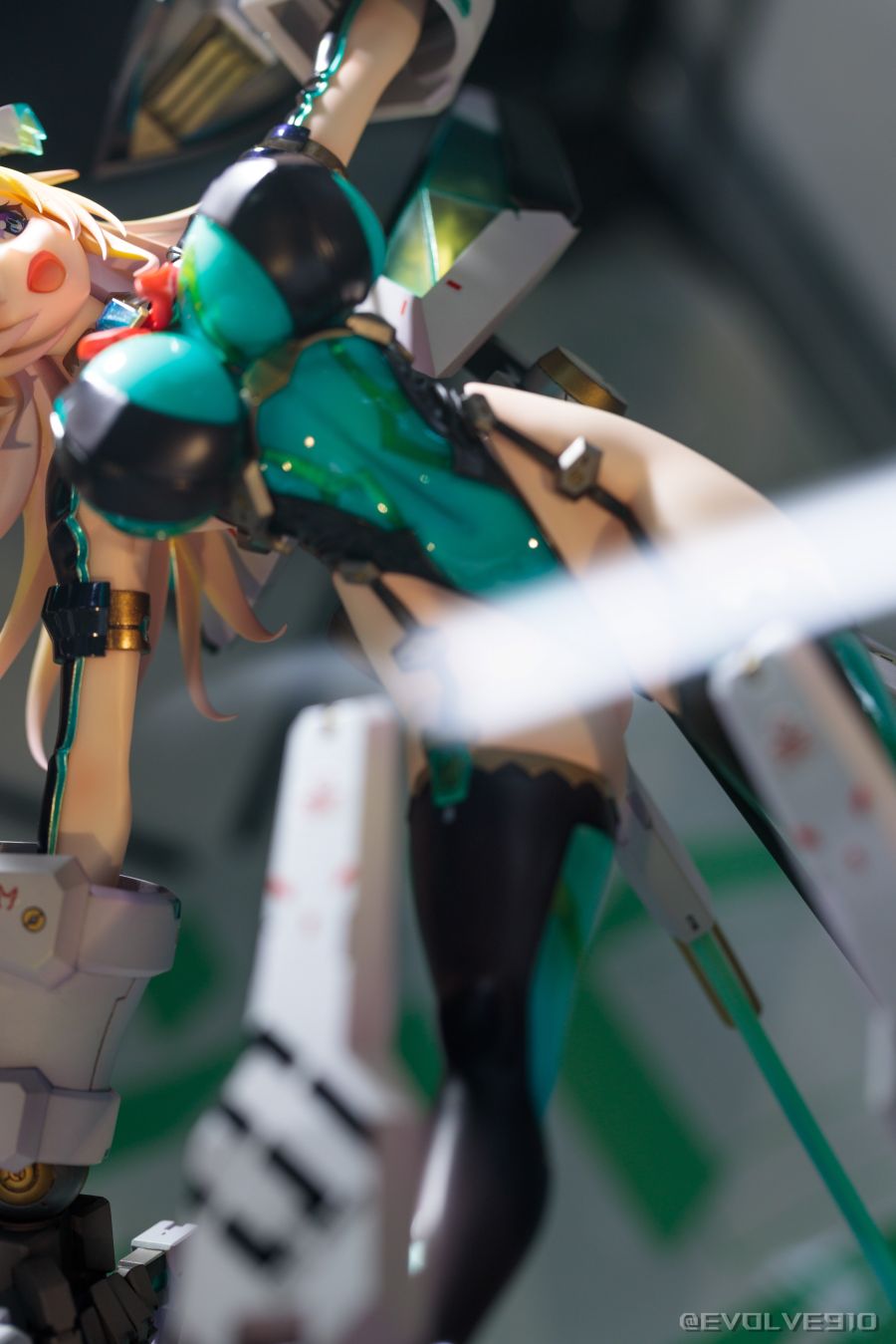 [Vertex] 오빗 걸즈 - 피오나 풀문 전시 사진_20.jpg