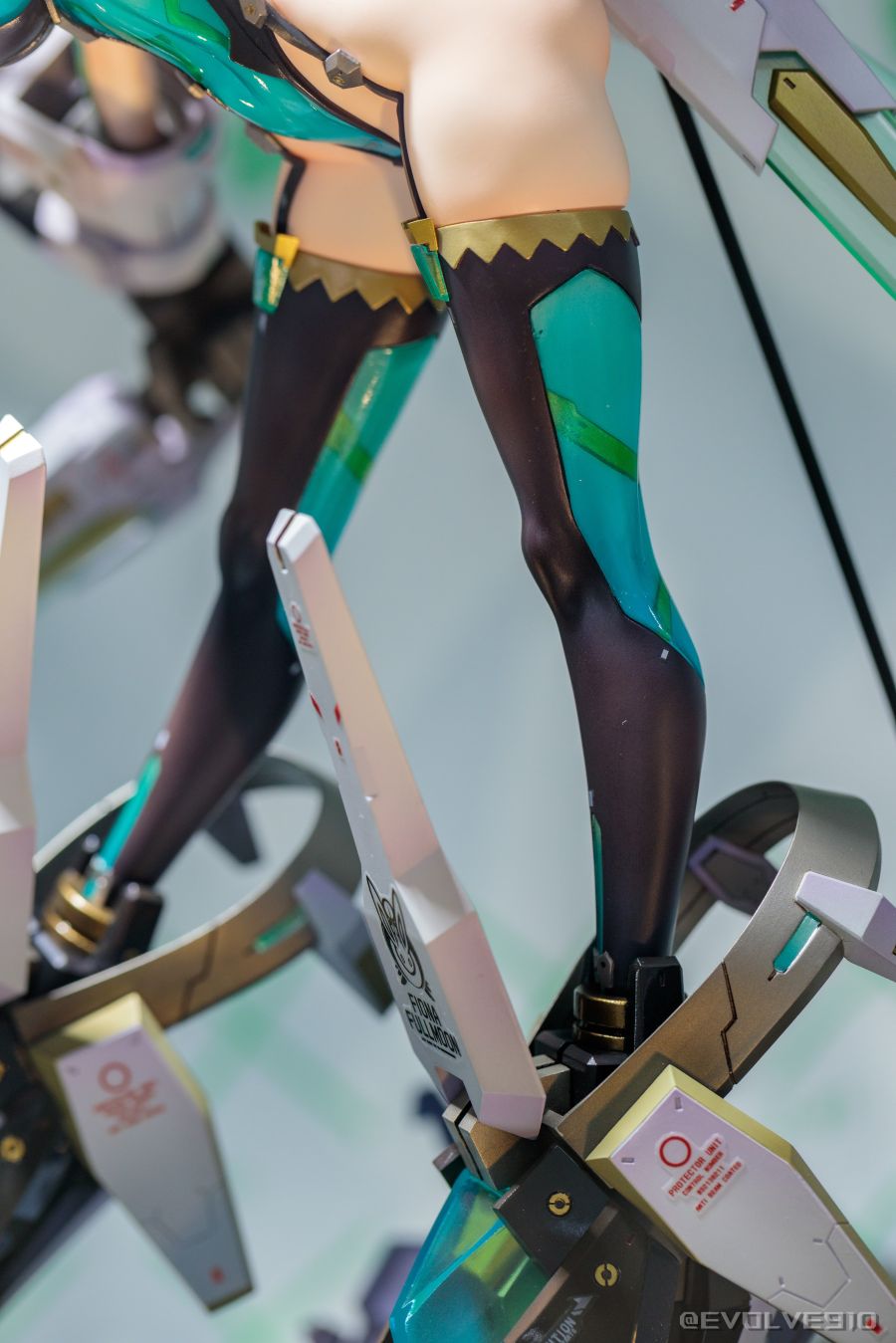 [Vertex] 오빗 걸즈 - 피오나 풀문 전시 사진_34.jpg