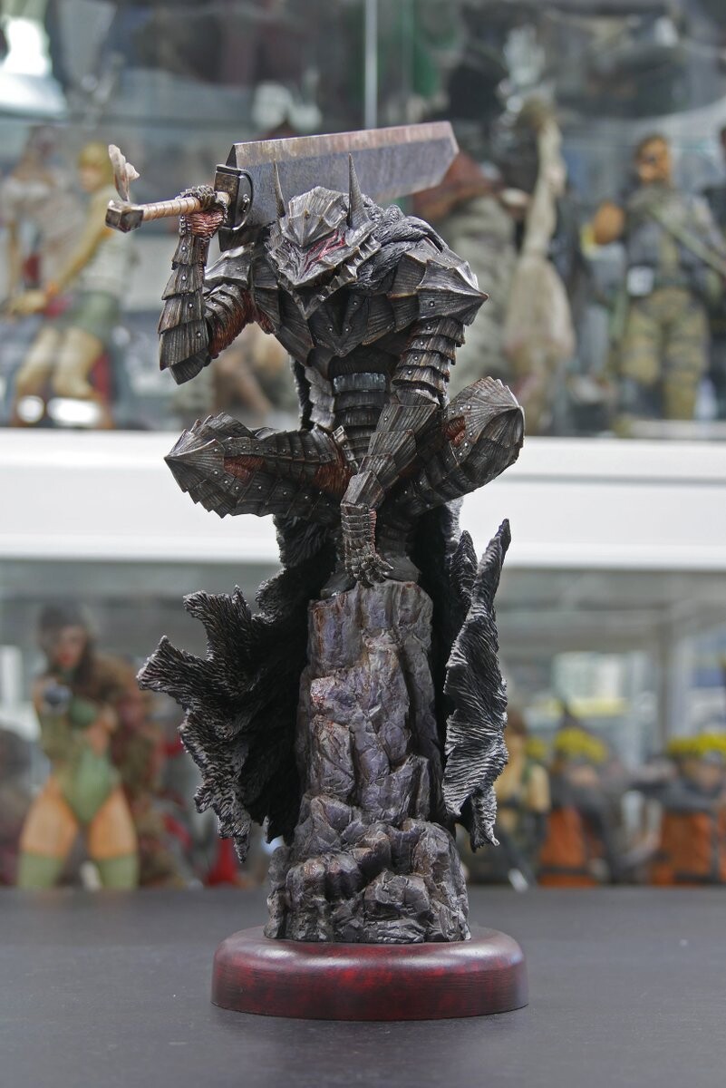 [맥스팩토리] POP UP PARADE 베르세르크 광전사 Vs. 비교 사진_2.jpg