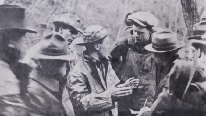 산채로 파묻힌 "플로이드 콜린스"동굴 사망 사건_9.png