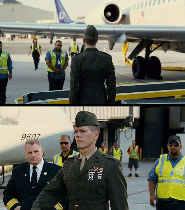 영화,결말) 여기에 공항 보안요원과 싸우는 해병이 있습니다_33.png