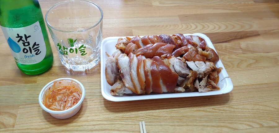 저는 술두잔밖에 못해요(feat 족발)_4.jpg