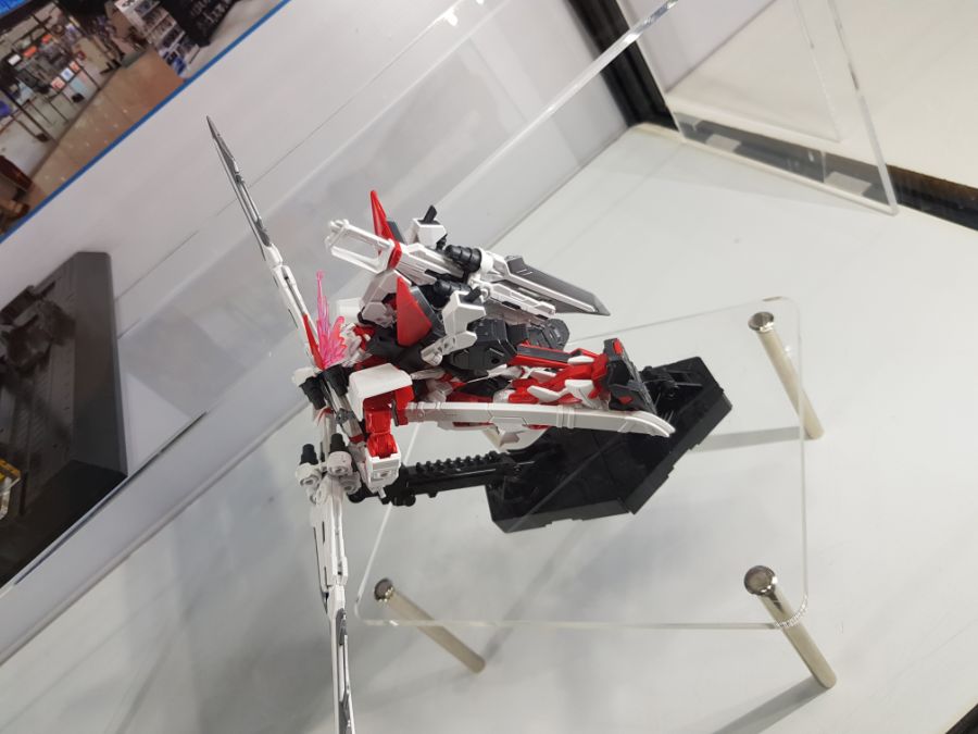 건담 베이스 한정 HG 1/144 아스트레이 레드 드래곤 발매 예정_3.jpg
