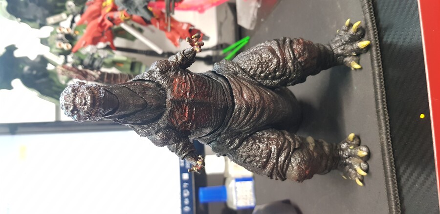 반다이 몬스터아츠 신고질라 (도색작)_9.jpg