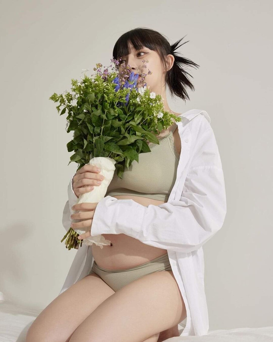 인방, 후방) 공혁준 아내 산범 화보.jpg_3.jpg