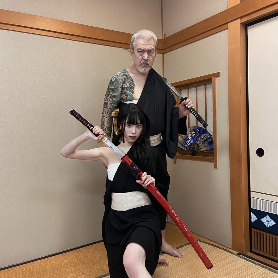 야쿠자 코스프레한 부녀지간.jpg_16.jpg