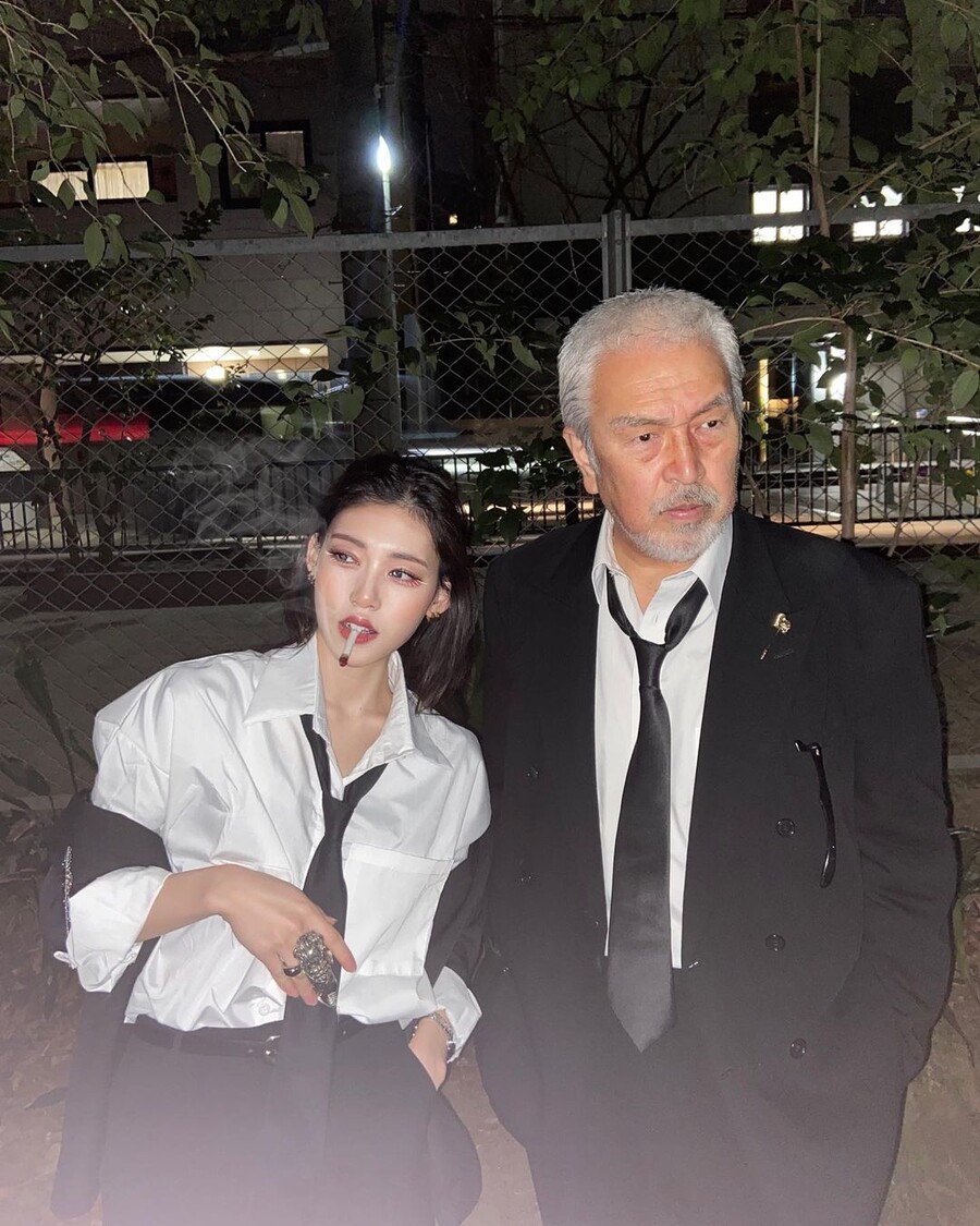 야쿠자 코스프레한 부녀지간.jpg_22.jpg