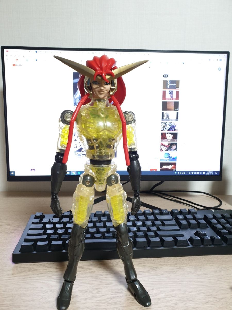 [프라 NO] 사이보그 가이._3.jpg