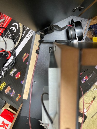 MVSX 에 하만카돈 중고 (기가지니1 해체) 달았습니다._2.jpg