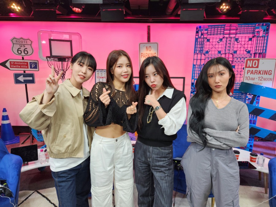 221017.마마무 22.10.17 네이버 나우 컴백스페셜쇼.JPG