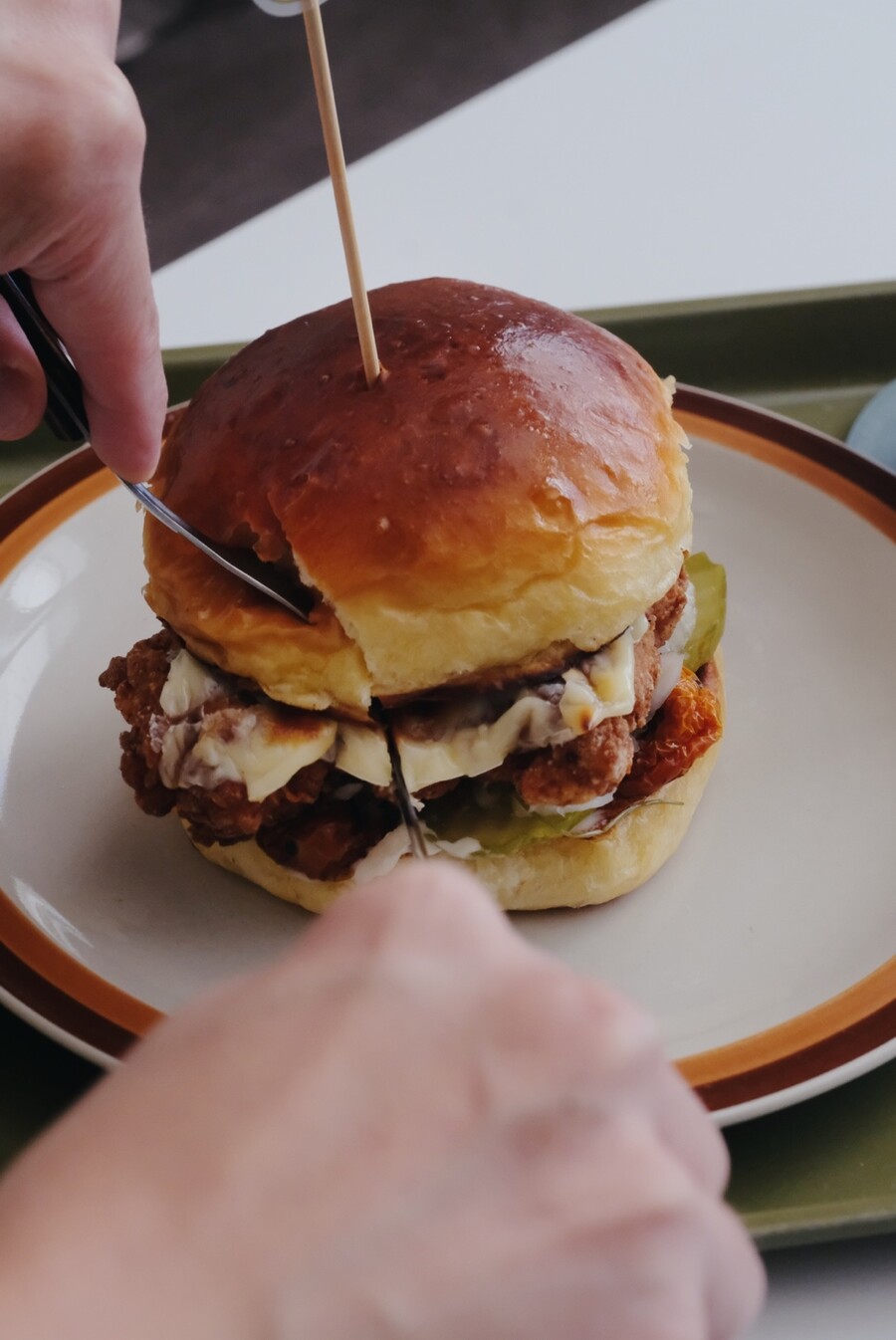 처음부터 만드는 치킨버거 (근데 완성샷만)_3.jpg