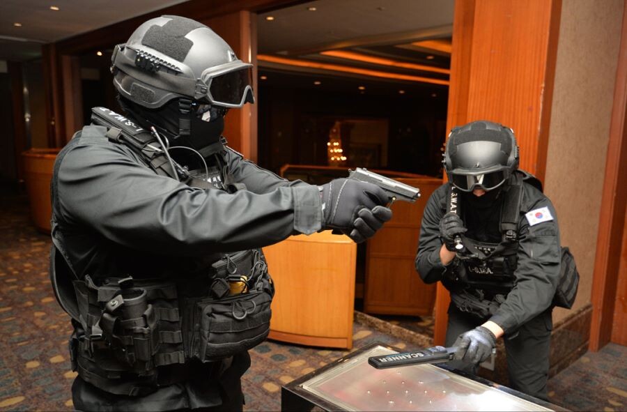 사펑)현실에 아라사카같은 기업이 어딨어?_2.jpg