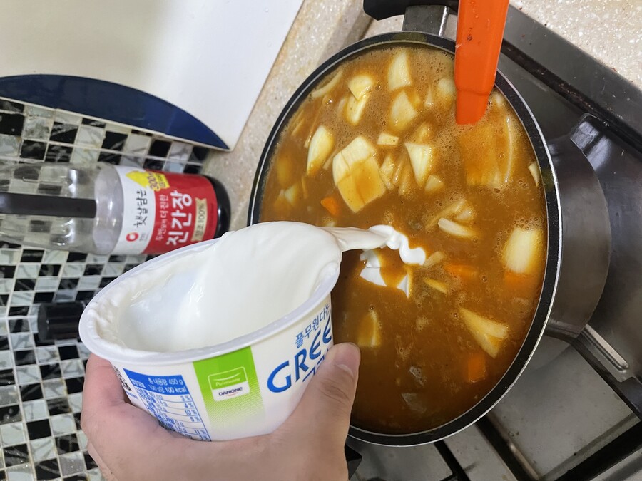 모쏠이 만든 카레는 코가손 해병님 해병카레를 이긴다_27.jpeg