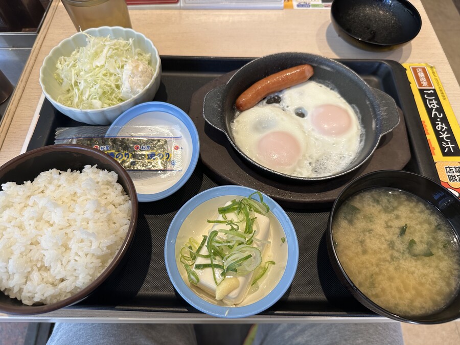 열도의 390엔짜리 가성비 아침식사_1.jpg