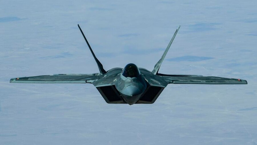 F-22 vs F-35 디자인 논쟁.jpg_5.jpg