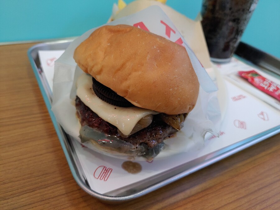 (괴식주의) 민초버거 먹어봄_1.jpg