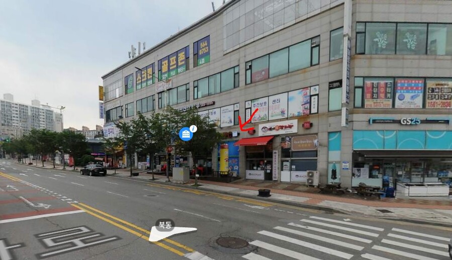 Q) 울동네.. 도박장 같은 PC방 저건 정체가 뭐야?_1.jpg