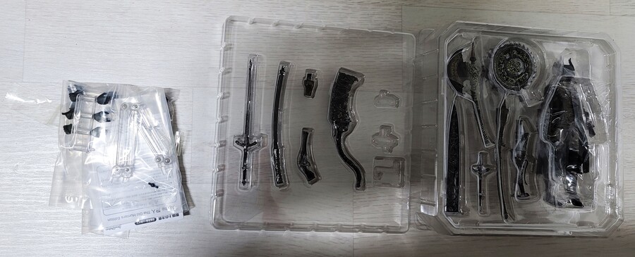 [피그마] 블러드본 헌터 DX판_5.jpg