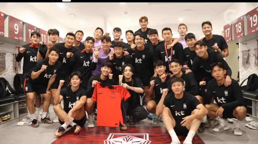 BTS) 정국, 대표팀 깜짝방문_1.jpg