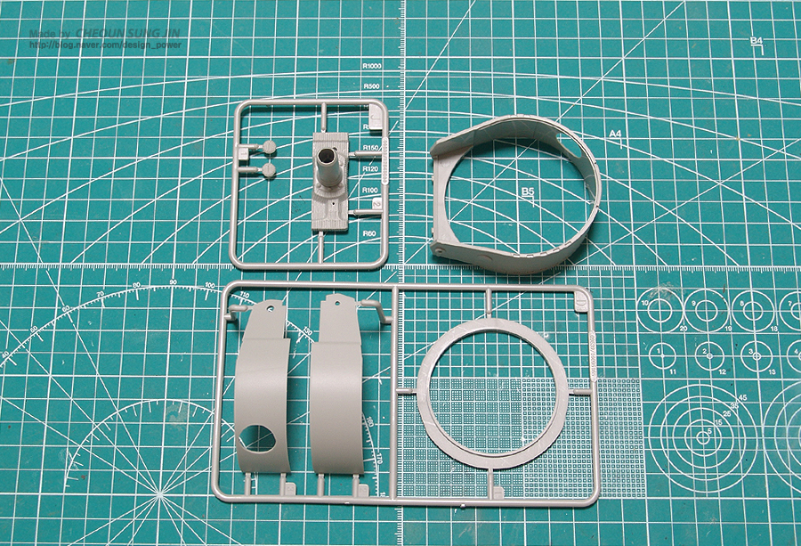 Tiger I Midium Production w/Zimmerit 프라모델 모형_3.jpg