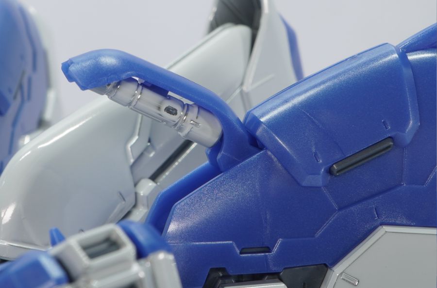 RG 하이뉴 건담 [티타늄 피니시] 해외 리뷰_31.jpg