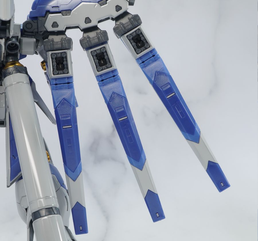 RG 하이뉴 건담 [티타늄 피니시] 해외 리뷰_41.jpg