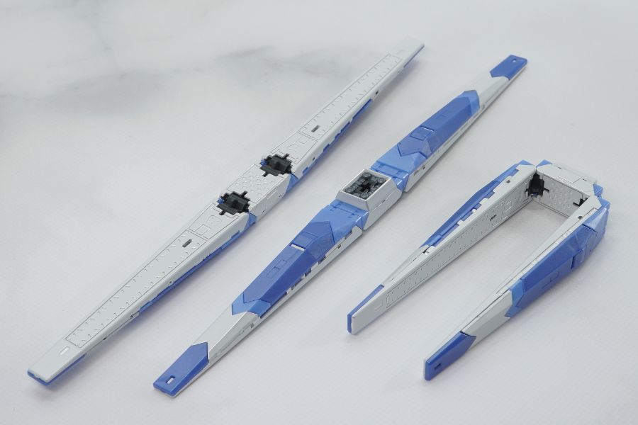 RG 하이뉴 건담 [티타늄 피니시] 해외 리뷰_42.jpg