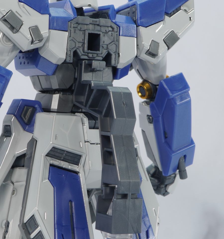 RG 하이뉴 건담 [티타늄 피니시] 해외 리뷰_44.jpg