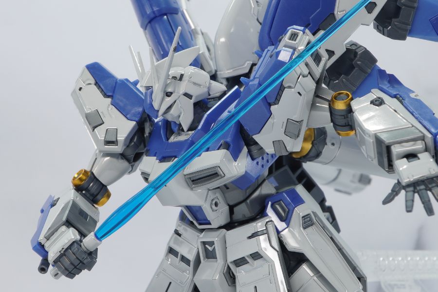 RG 하이뉴 건담 [티타늄 피니시] 해외 리뷰_66.jpg