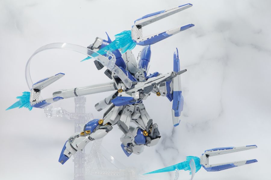 RG 하이뉴 건담 [티타늄 피니시] 해외 리뷰_68.jpg
