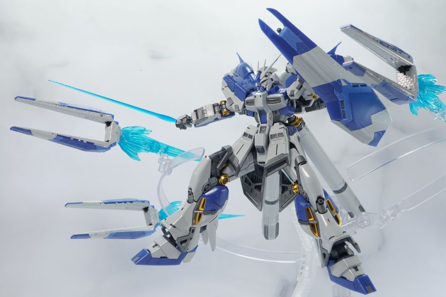 RG 하이뉴 건담 [티타늄 피니시] 해외 리뷰_69.jpg