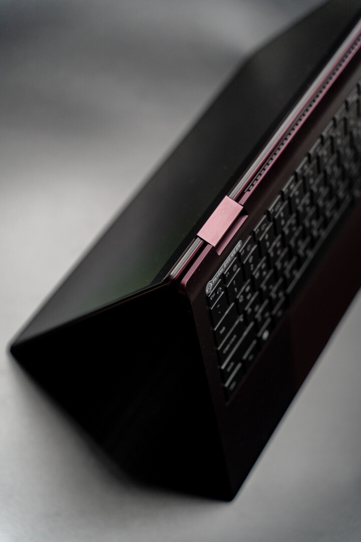 초 경량 노트북 인텔® Evo™ 플랫폼 기반 갤럭시북 2 프로 360 언박싱_12.png