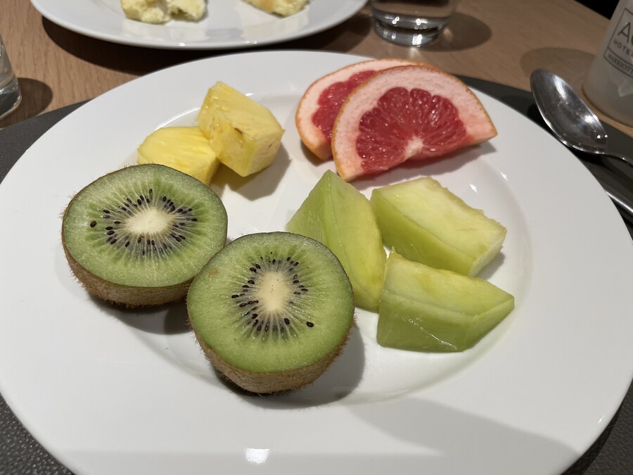 10만원에 랍스터 무제한 실화임?_24.jpg