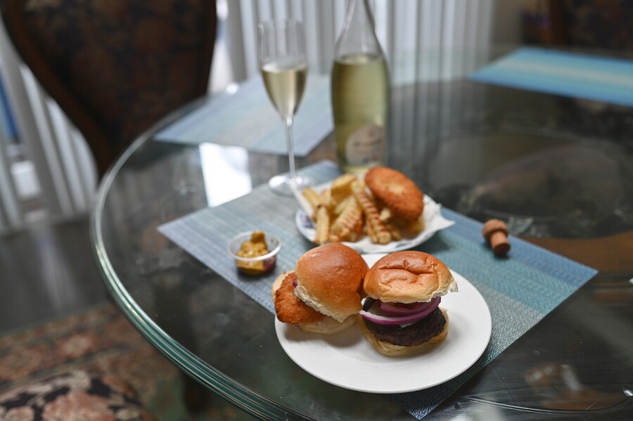 집에서 해먹는 생선버거와 치즈버거;ㅎ_1.jpg