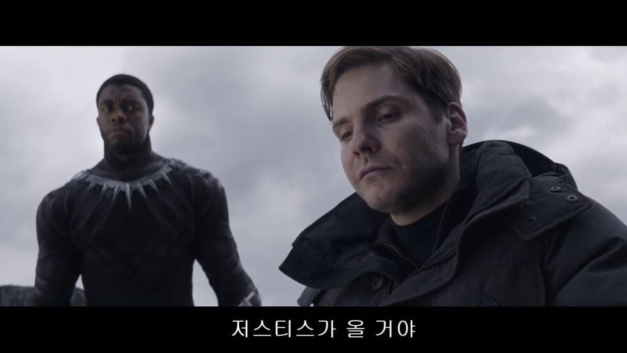 헬무트 제모가 엄마한테 구라까는데 박평식 8점인 영화_33.jpg