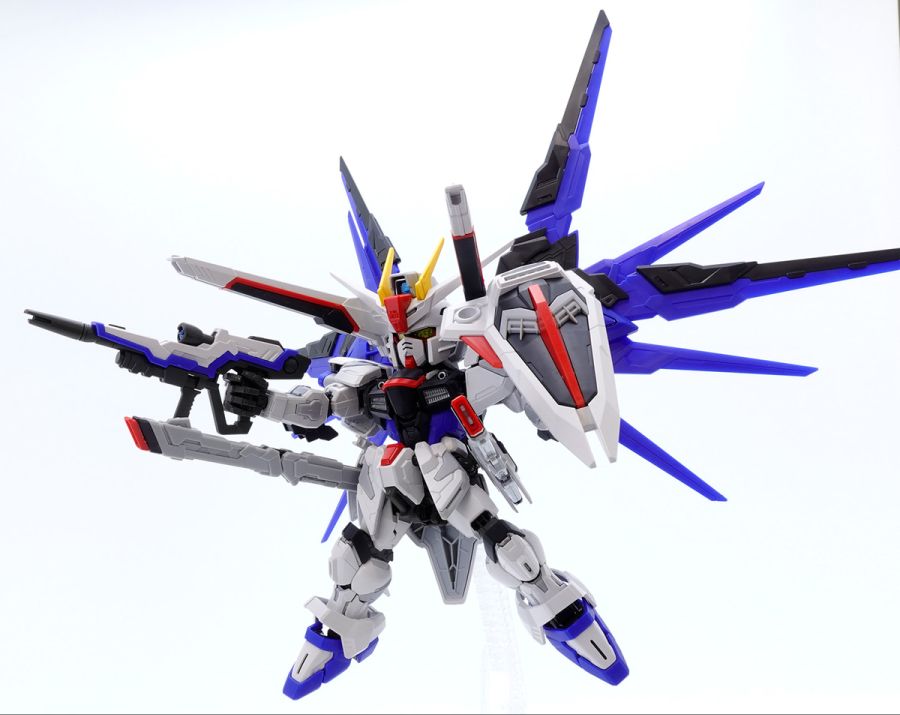 MGSD 프리덤 건담 샘플 소개_30.jpg