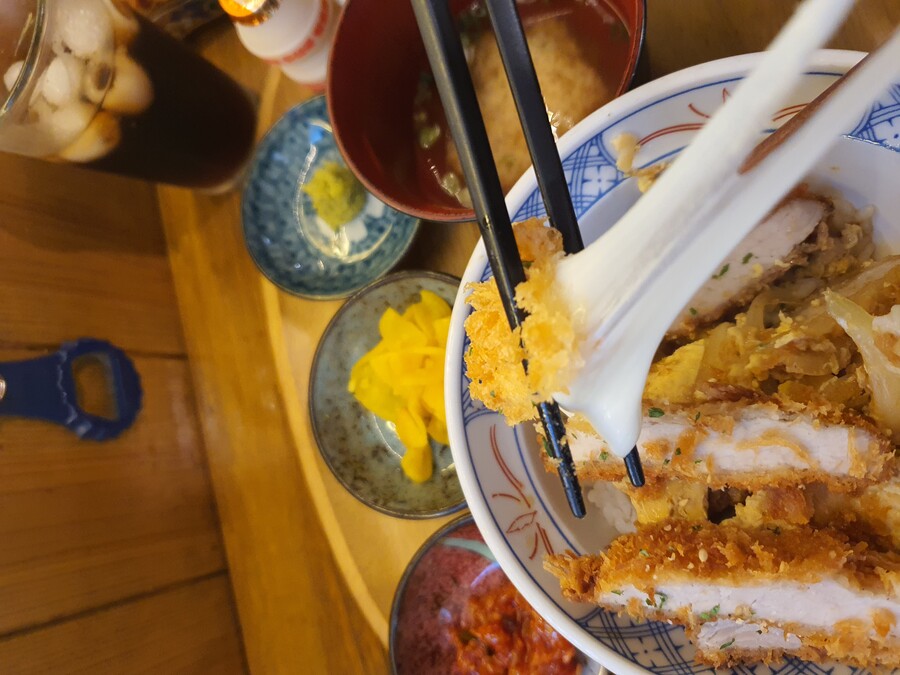 연남동에서 일식 덮밥 먹었습니다._11.jpg