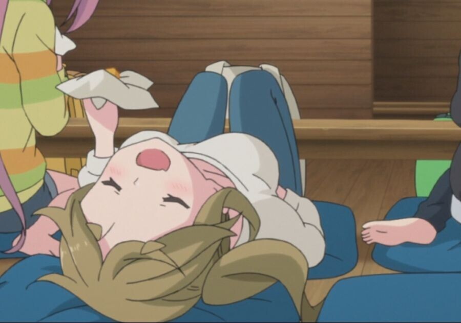 유루캠) 혼자서만 이상하리만큼 큰 캐릭터_2.jpg