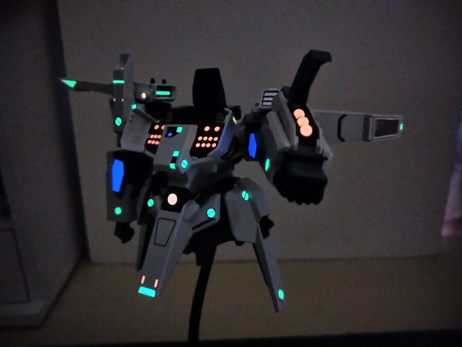 [작업中] MG 파즈 버카, 축광테이프 작업중에 찍어본 사진들입니다._24.jpg