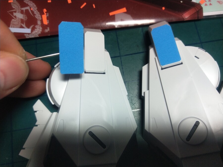 [작업中] MG 파즈 버카, 풀아머 장갑에만 축광테이프 작업완료후 사진들입니다~_5.jpg