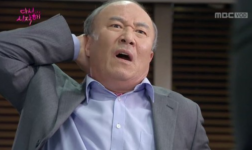 혈압주의) 구급차에게 길 비켜줬다가 김여사에게 받친 운전자_25.png