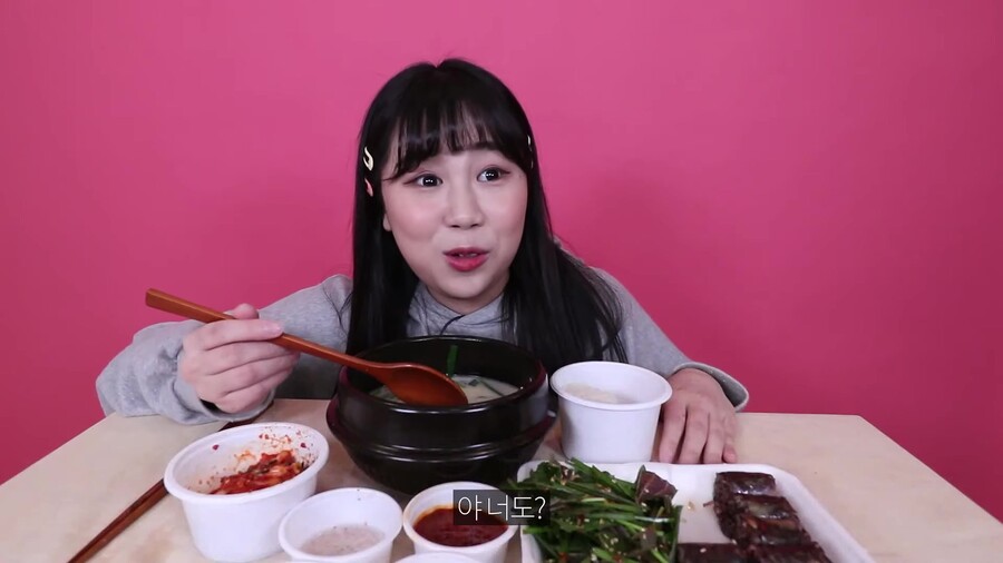 주말 이른 아침에 국밥집에 사람이 많은 이유_8.jpg