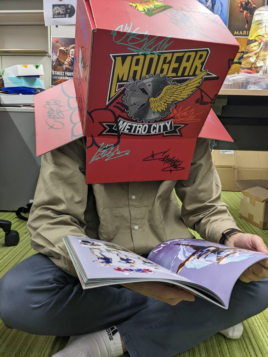 스트리트 파이터6 매드 기어 에디션 패키지(잡지, 피규어, 아트북, 스티커 세트)_13.jpg