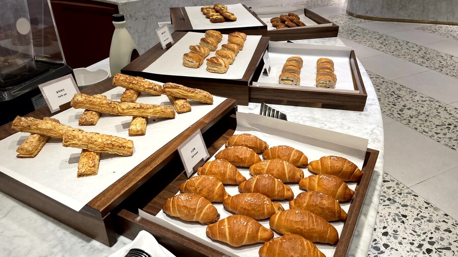 메뉴만 60가지 넘는 호텔뷔페_21.jpg