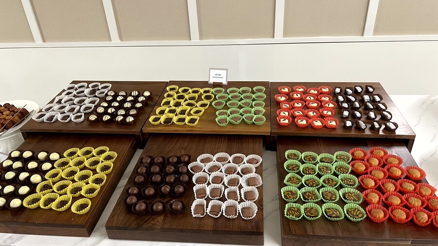 메뉴만 60가지 넘는 호텔뷔페_22.jpg