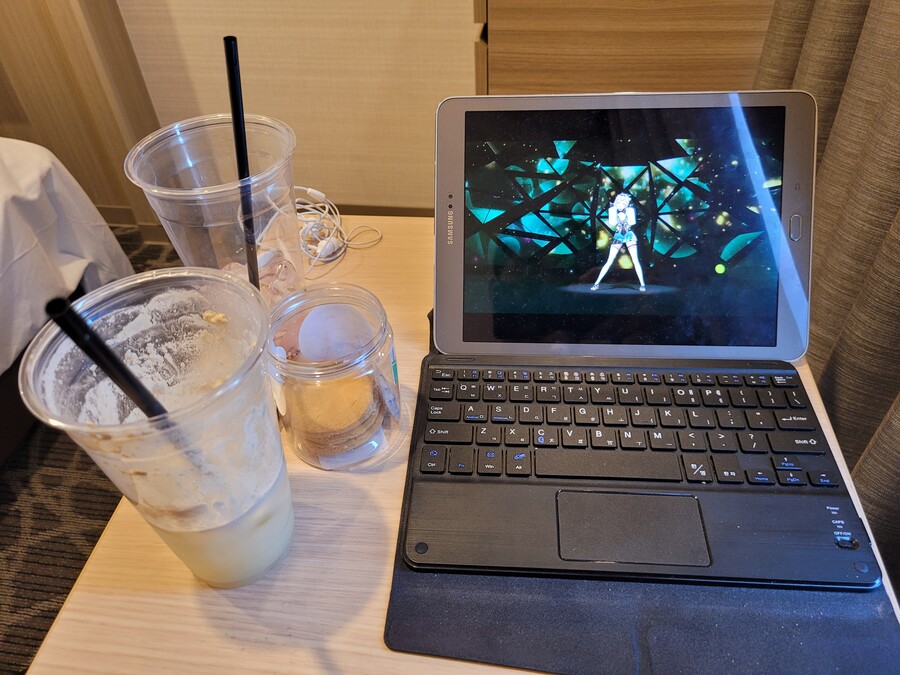 버튜버) 고자루 삼위일체_1.jpg