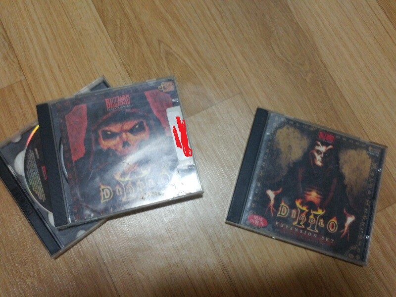 디아블로)방에서 고대 유물찾음_1.jpg