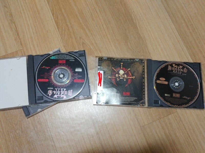 디아블로)방에서 고대 유물찾음_2.jpg