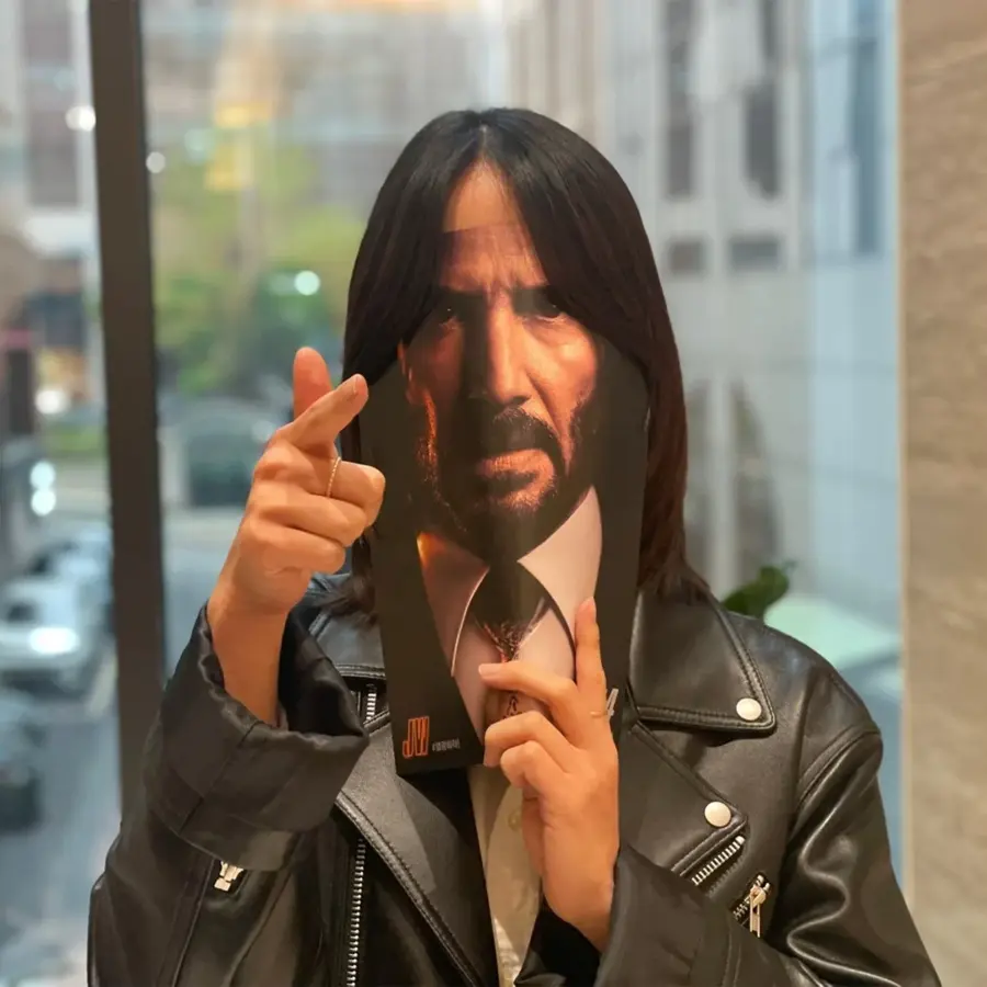 존 윅 포스터로 일어나는 일_2.webp